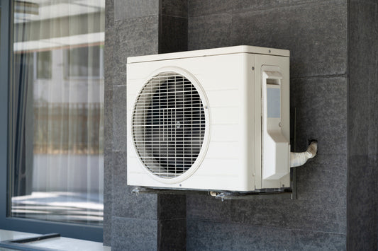Why More Ottawa Homeowners Are Switching to Heat Pumps for Year-Round Comfort